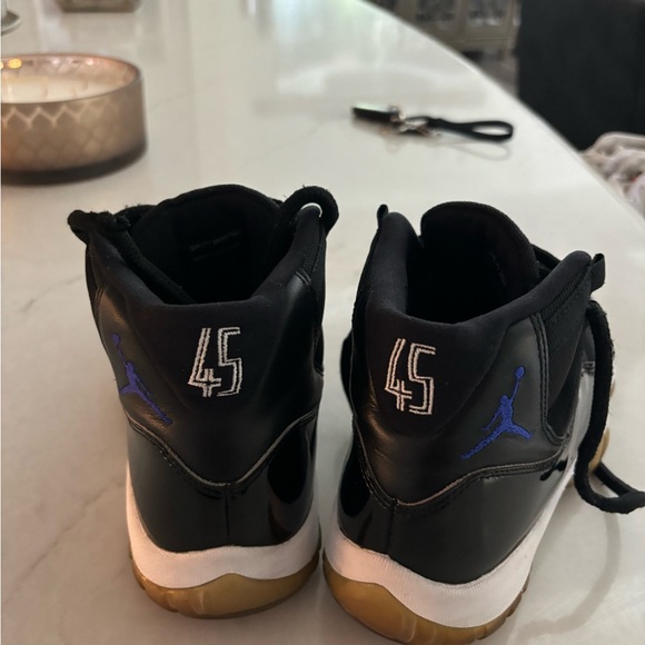 Used W 8 space jam Jordan’s - Picture 2 of 6